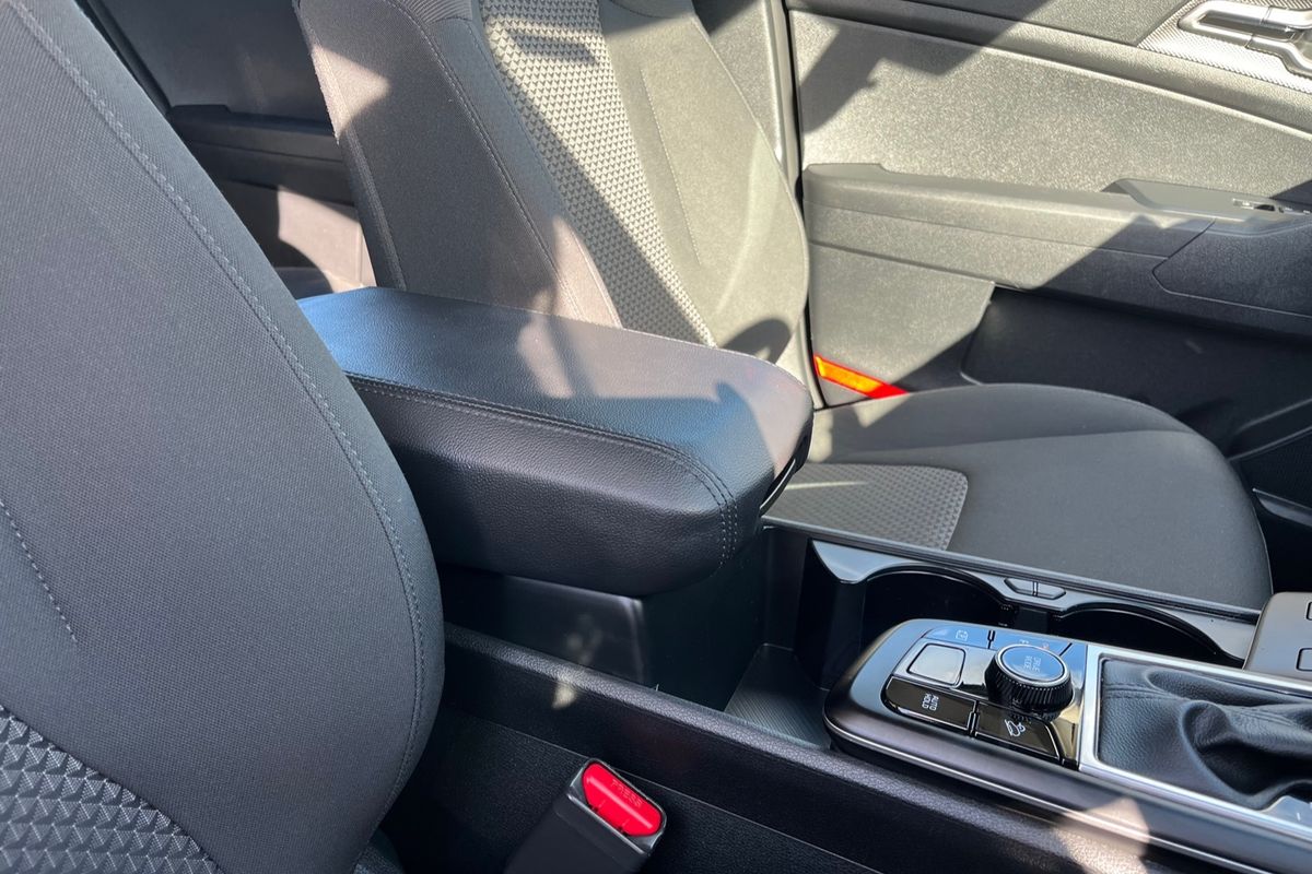 2024 Kia Sportage S NQ5