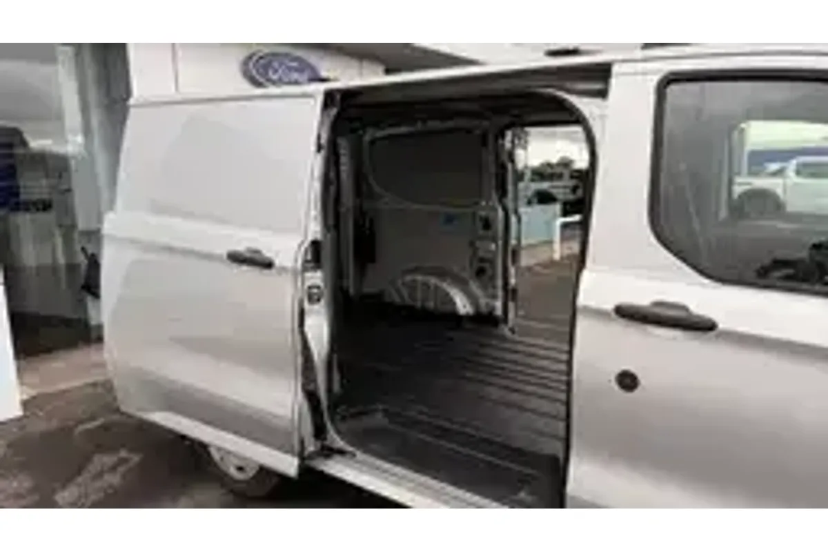 2024 Ford Transit Custom Sport SWB AV SWB Low Roof image 9