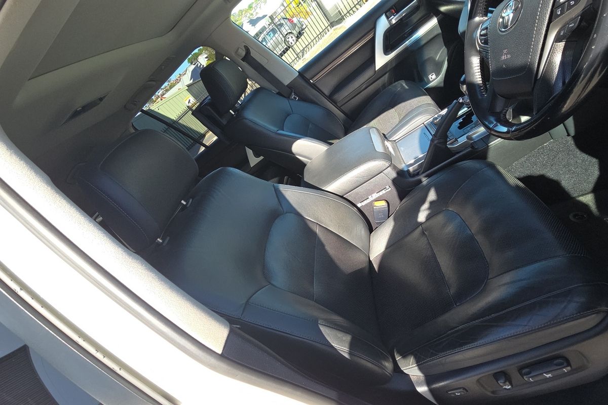 2018 Toyota Landcruiser Sahara VDJ200R