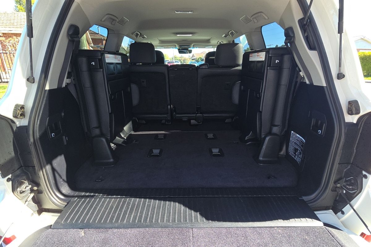 2018 Toyota Landcruiser Sahara VDJ200R