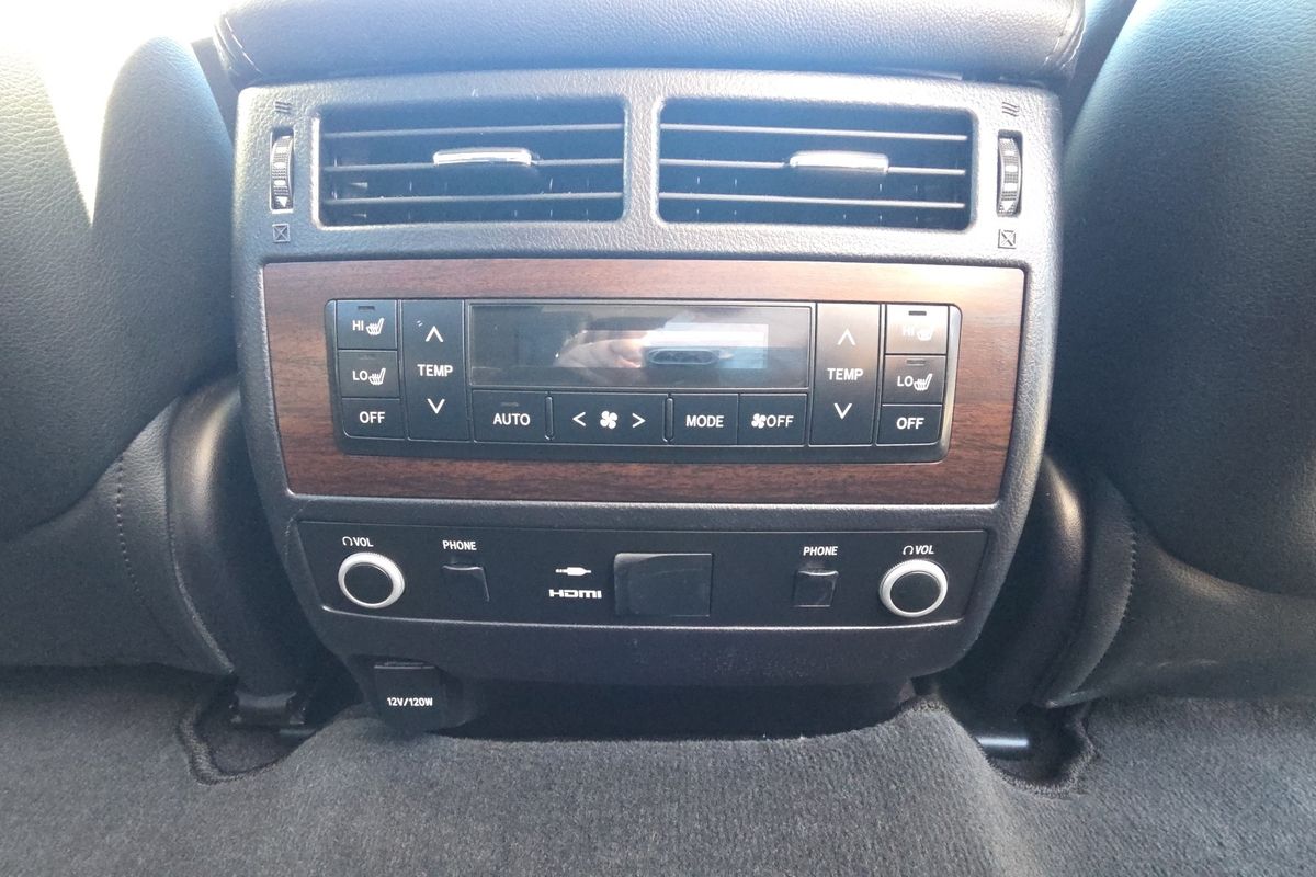 2018 Toyota Landcruiser Sahara VDJ200R