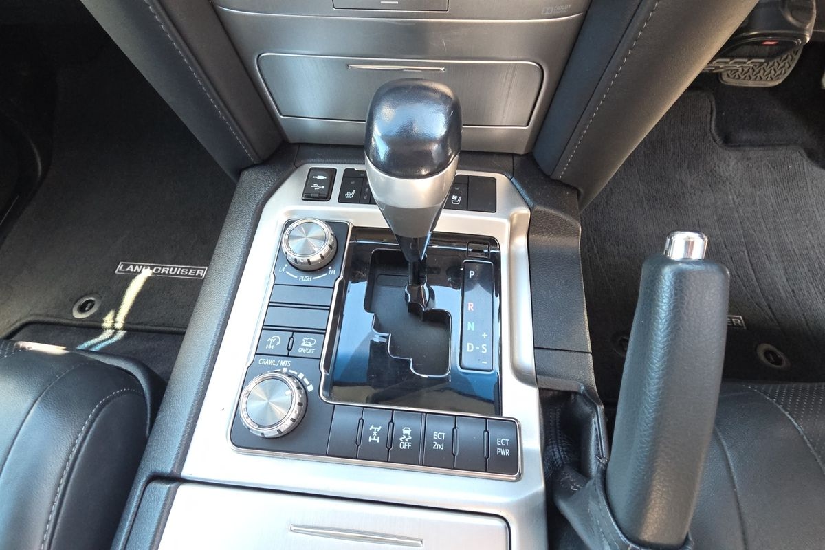 2018 Toyota Landcruiser Sahara VDJ200R