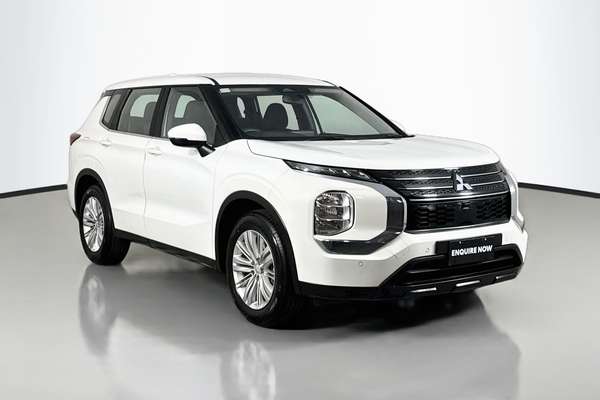 2023 Mitsubishi Outlander ES ZM