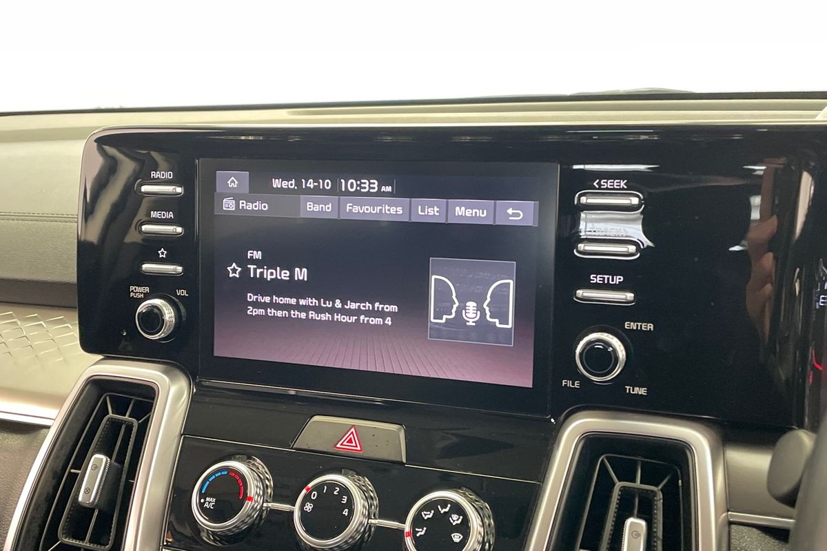 2023 Kia Sorento S MQ4