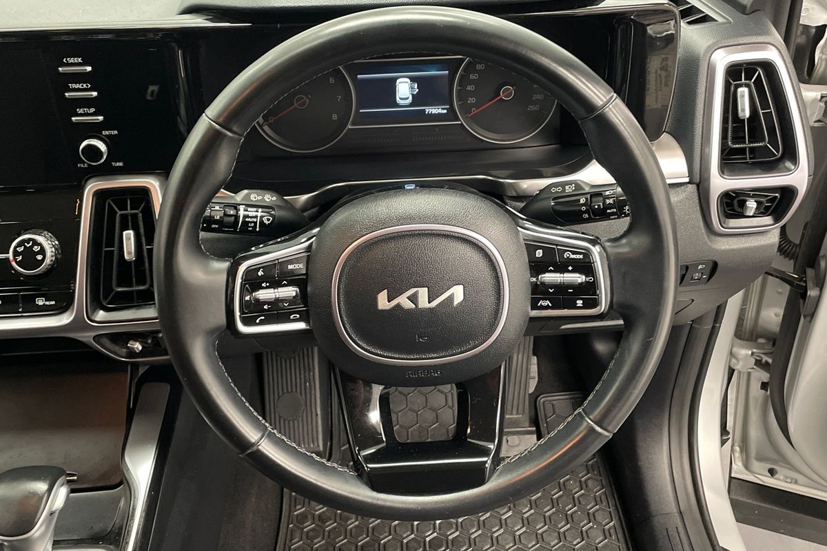 2023 Kia Sorento S MQ4