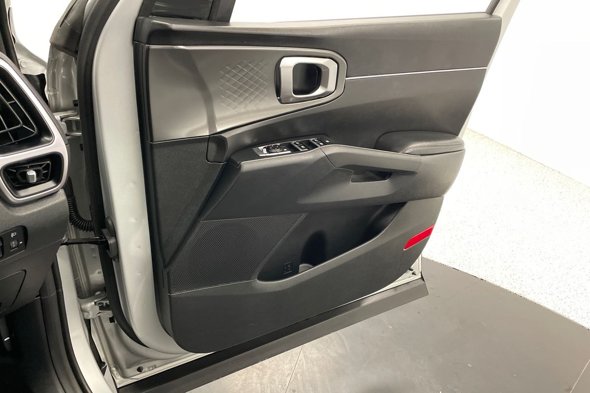 2023 Kia Sorento S MQ4