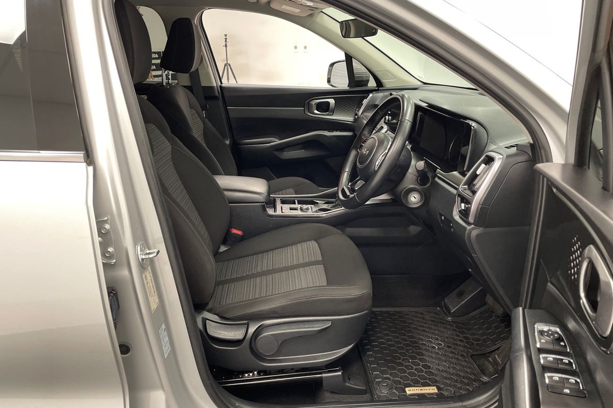 2023 Kia Sorento S MQ4