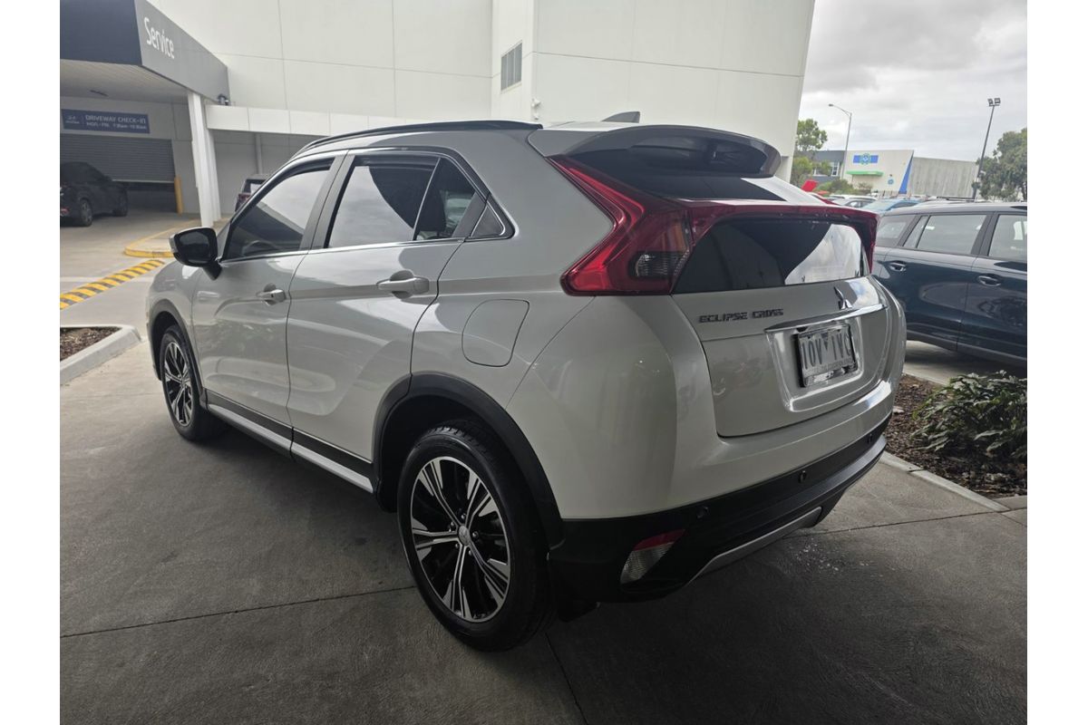 2018 Mitsubishi Eclipse Cross LS YA image 5