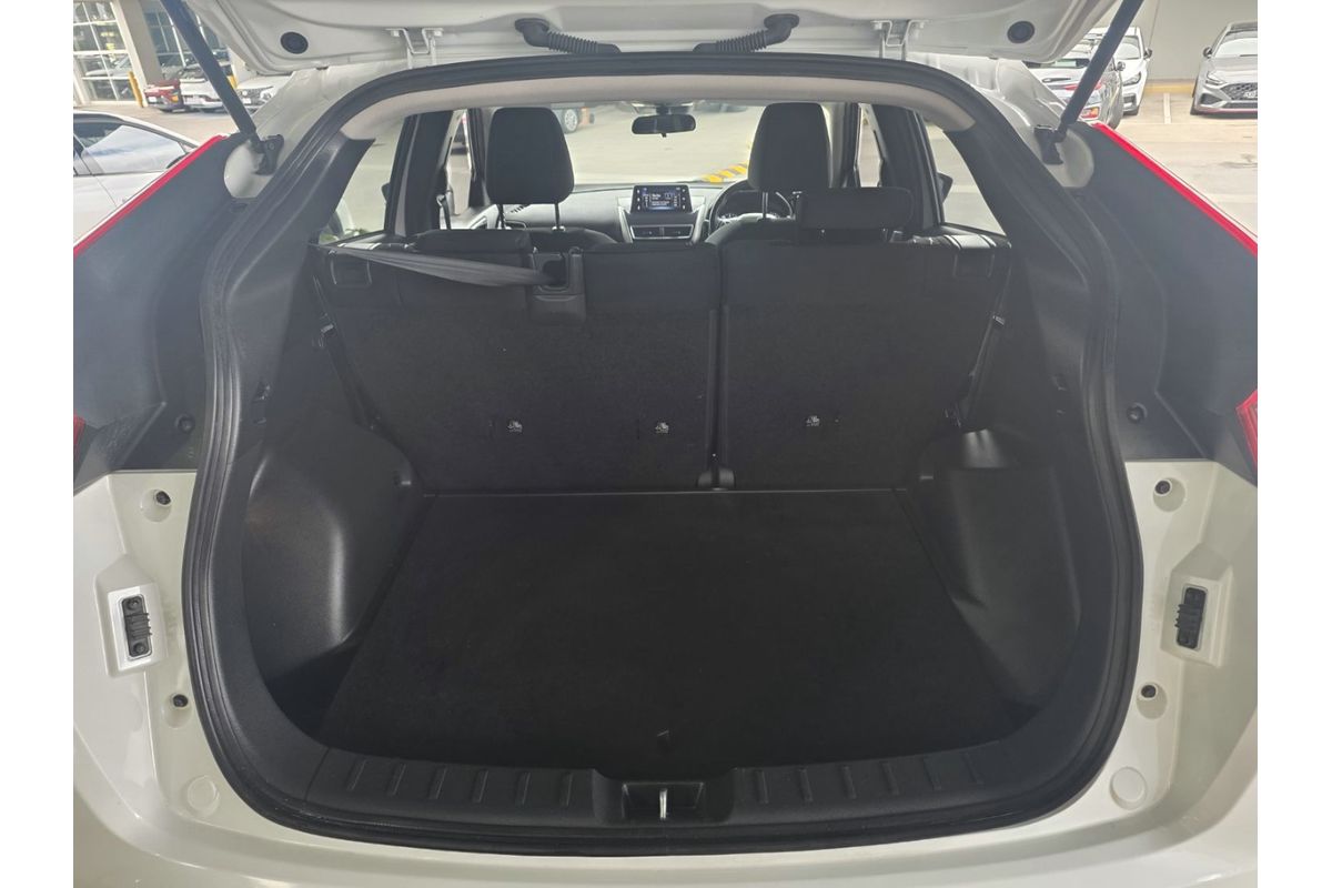 2018 Mitsubishi Eclipse Cross LS YA image 11