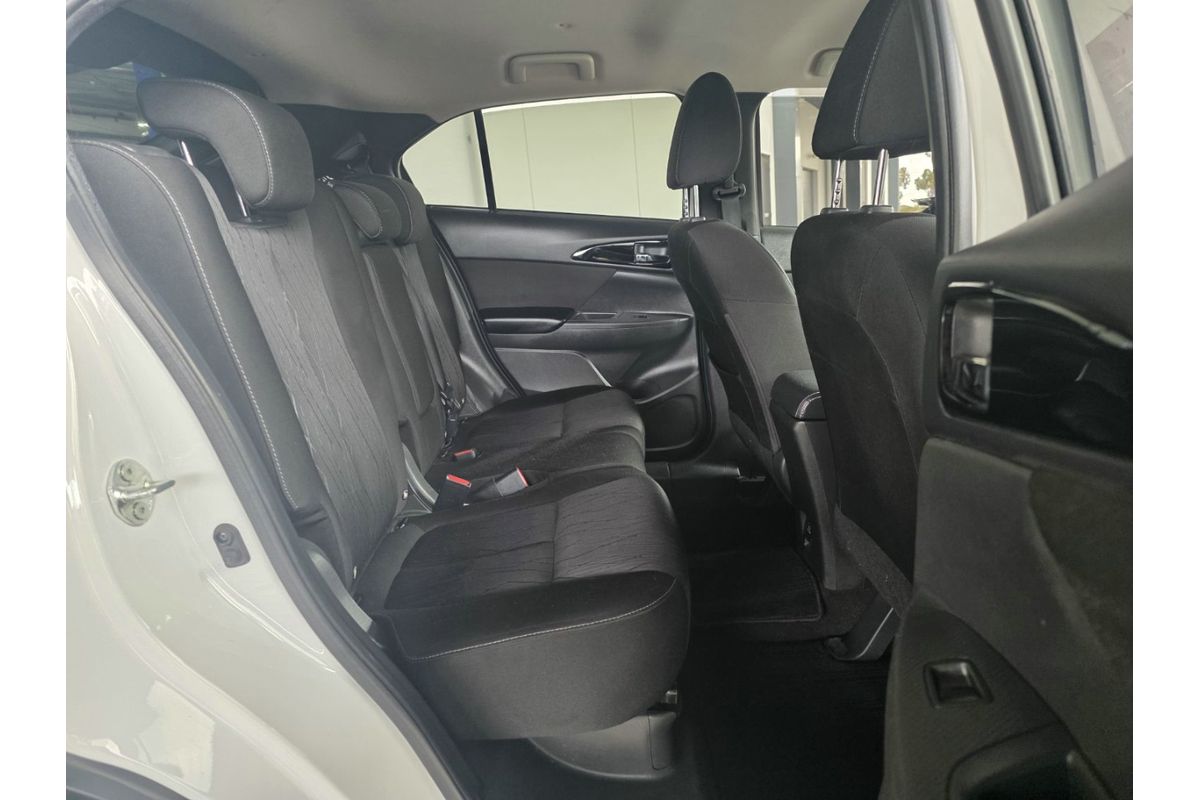2018 Mitsubishi Eclipse Cross LS YA image 12