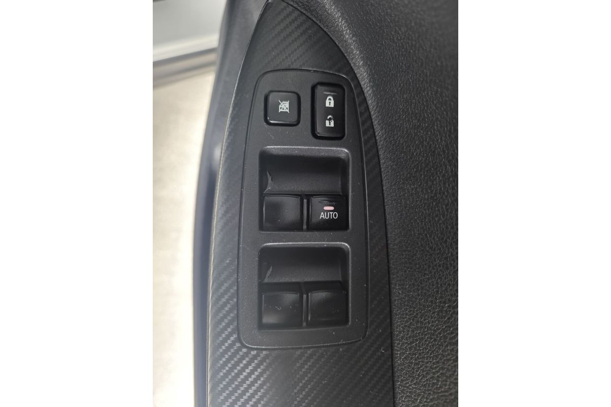 2018 Mitsubishi Eclipse Cross LS YA image 16