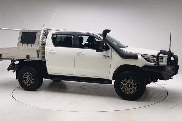 2024 Toyota Hilux SR GUN126R 4X4 thumb-3
