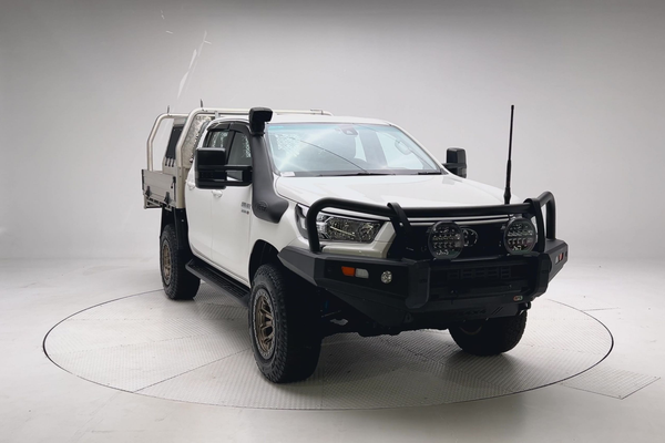 2024 Toyota Hilux SR GUN126R 4X4 thumb-4
