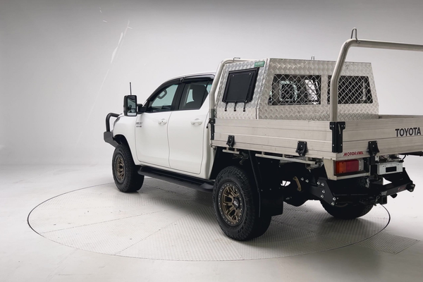 2024 Toyota Hilux SR GUN126R 4X4 thumb-8