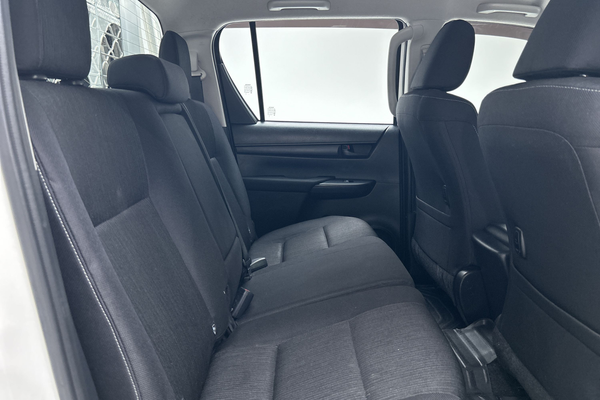 2024 Toyota Hilux SR GUN126R 4X4 thumb-11