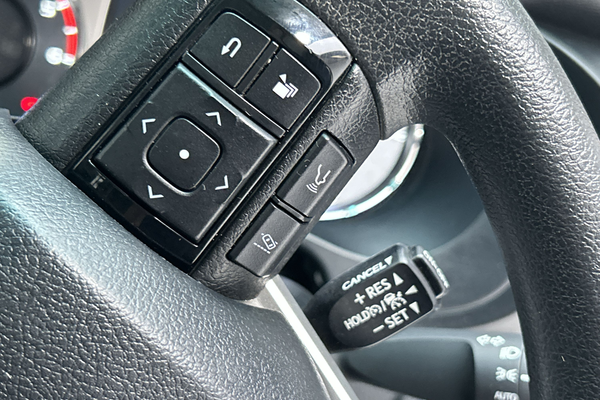 2024 Toyota Hilux SR GUN126R 4X4 thumb-17