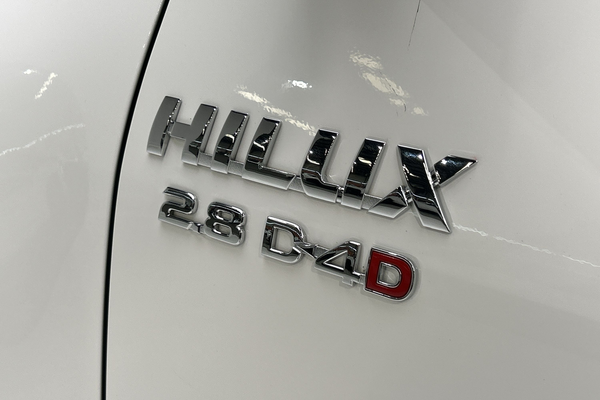 2024 Toyota Hilux SR GUN126R 4X4 thumb-21