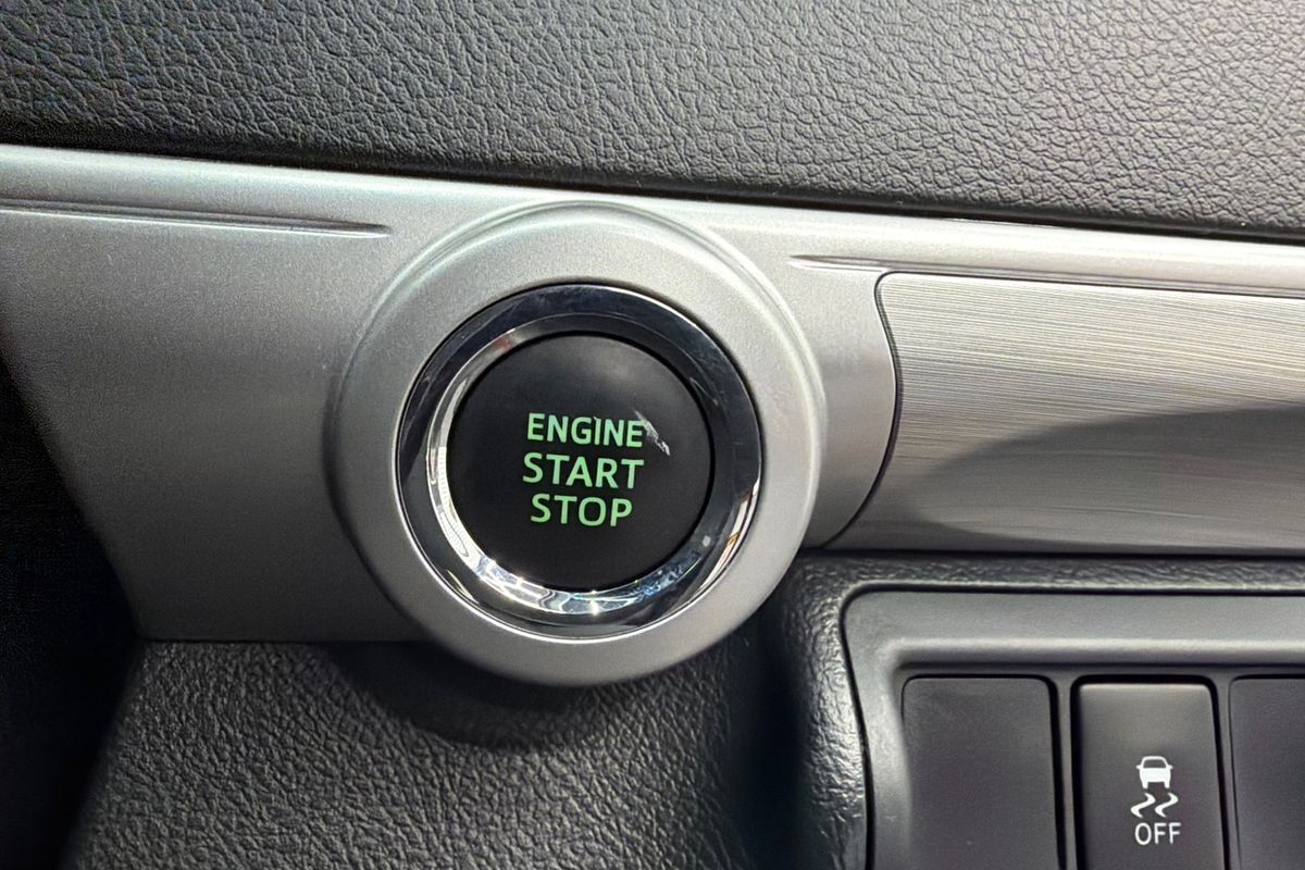 2015 Toyota Camry Atara S ASV50R