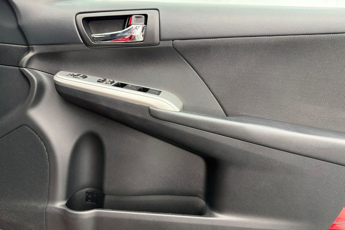2015 Toyota Camry Atara S ASV50R