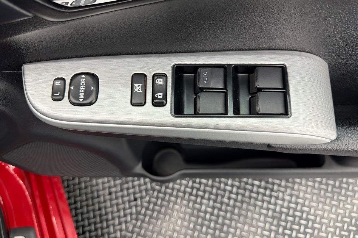 2015 Toyota Camry Atara S ASV50R