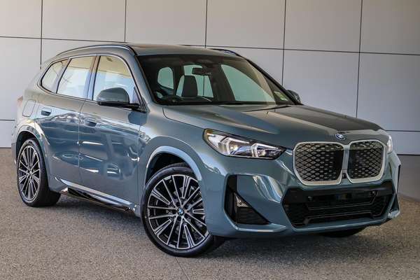 2026 BMW iX1 xDrive30 M Sport U11