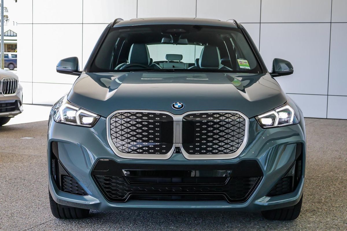 2026 BMW iX1 xDrive30 M Sport U11