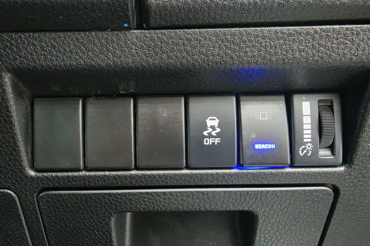 2023 Isuzu D-MAX SX 4X4