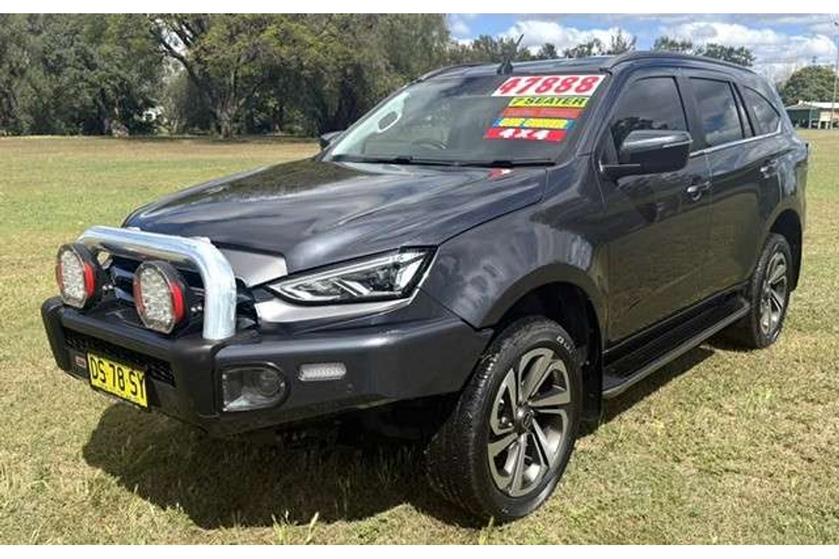 2022 Isuzu MU-X LS-T
