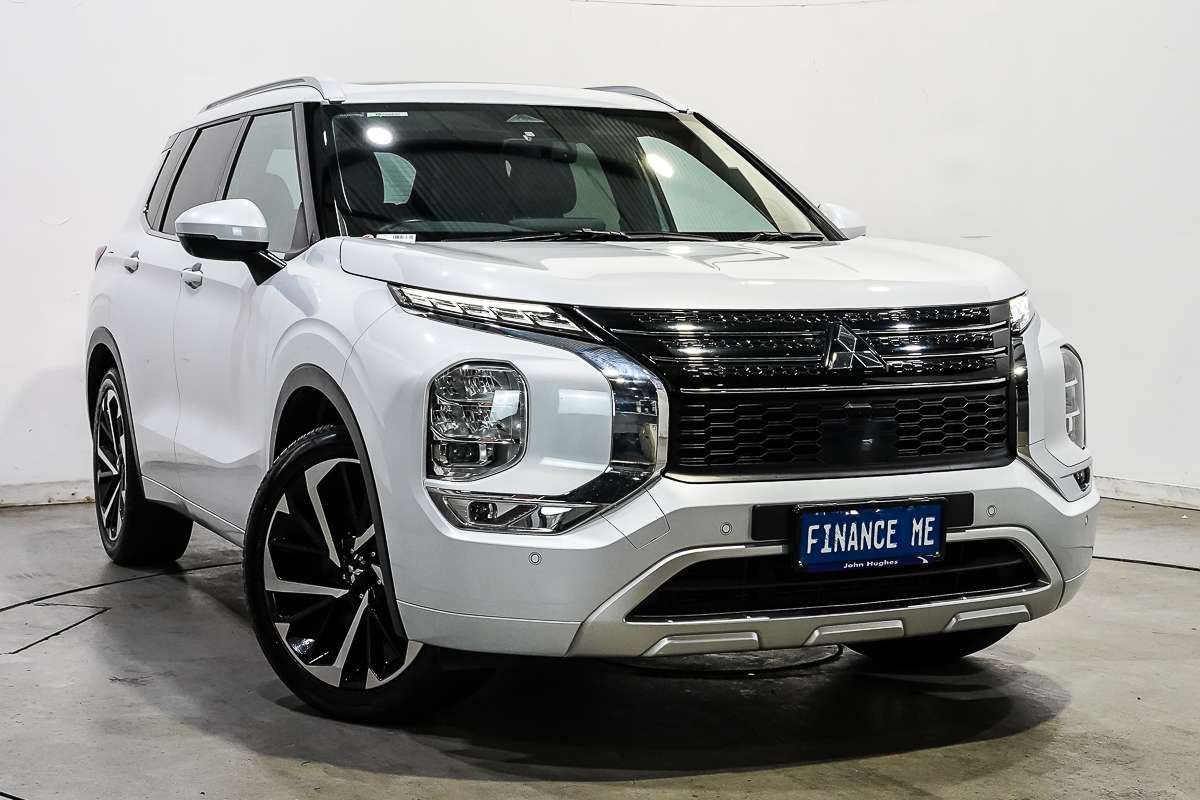 2024 Mitsubishi Outlander Exceed ZM