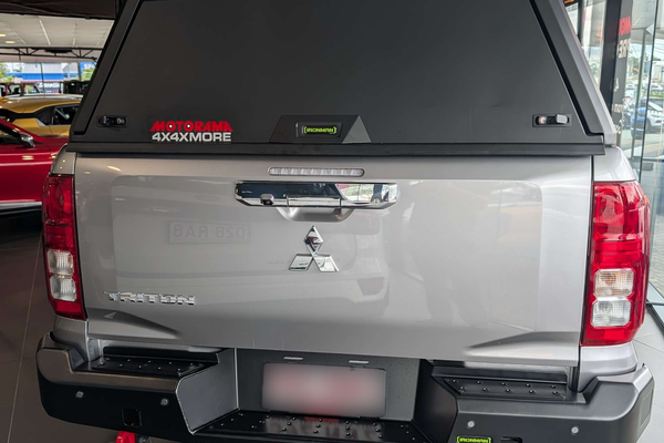 2025 Mitsubishi Triton GLX+ MV 4X4 thumb-2