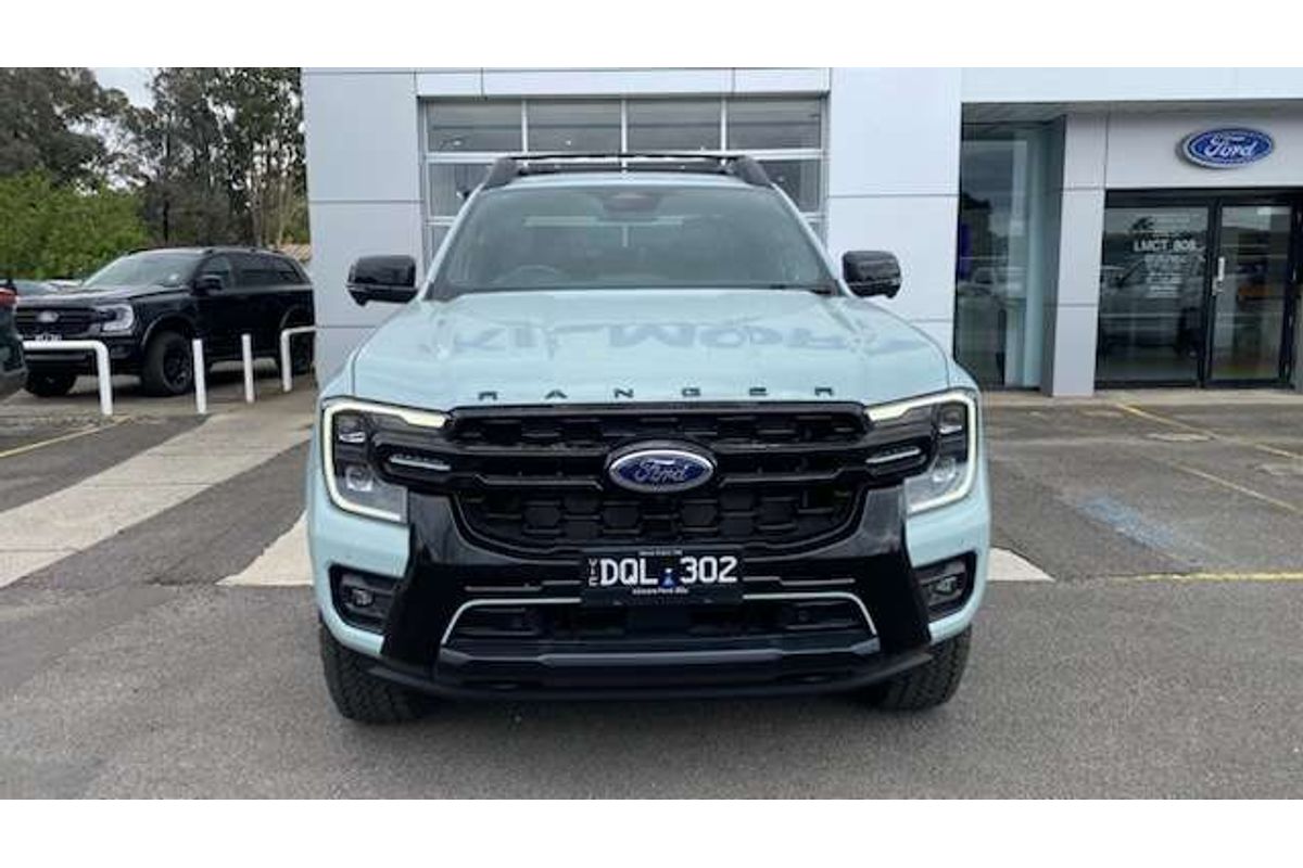 2025 Ford Ranger PHEV Stormtrak 4X4 2.3L image 2