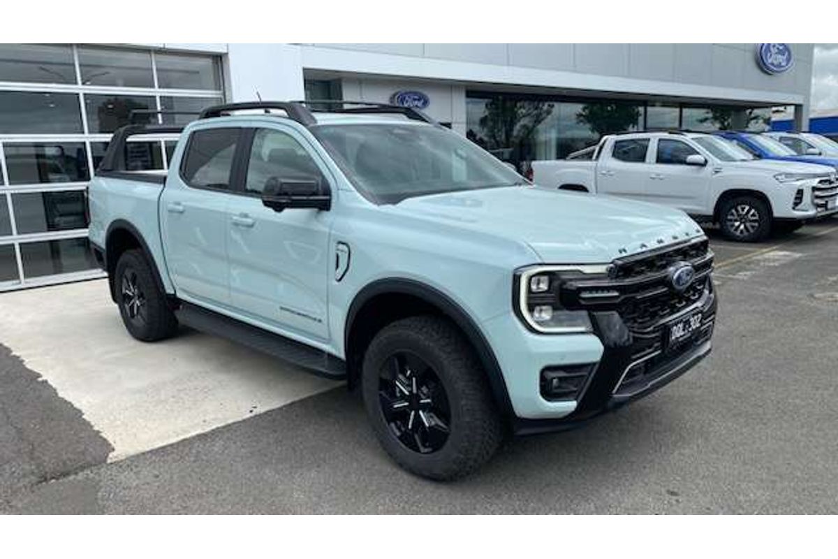 2025 Ford Ranger PHEV Stormtrak 4X4 2.3L image 9