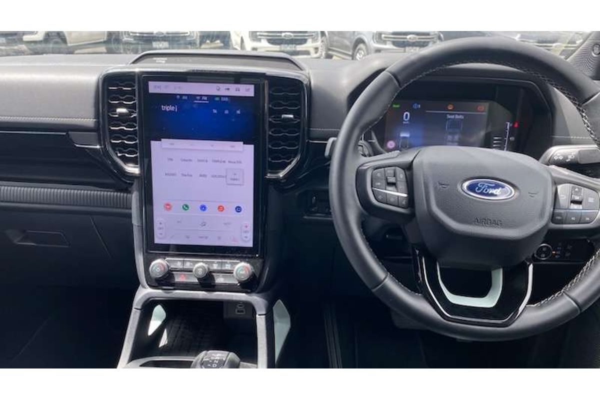 2025 Ford Ranger PHEV Stormtrak 4X4 2.3L image 13
