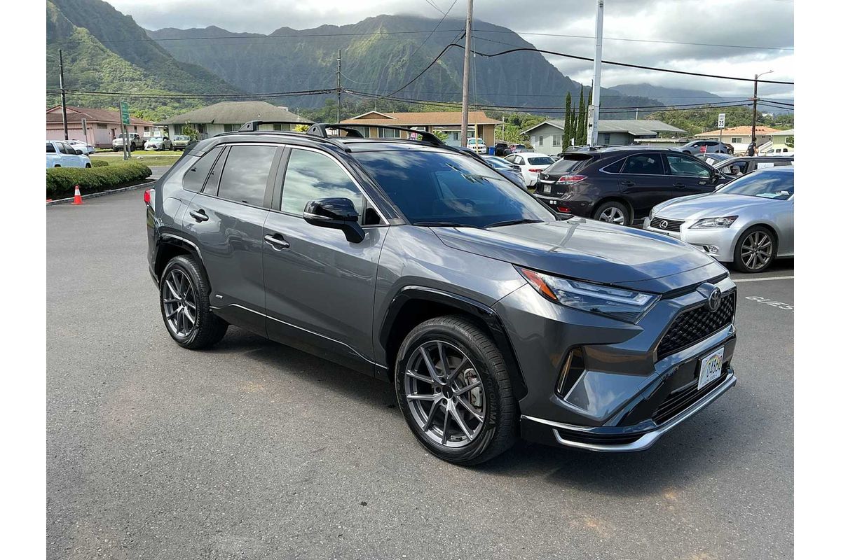 2025 Toyota RAV4 XSE
