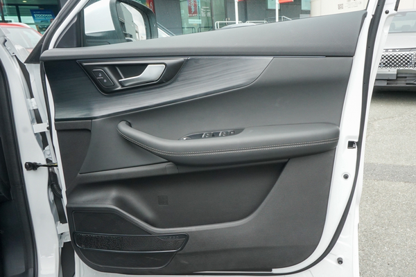 2026 Chery Tiggo 4 Hybrid Urban thumb-15