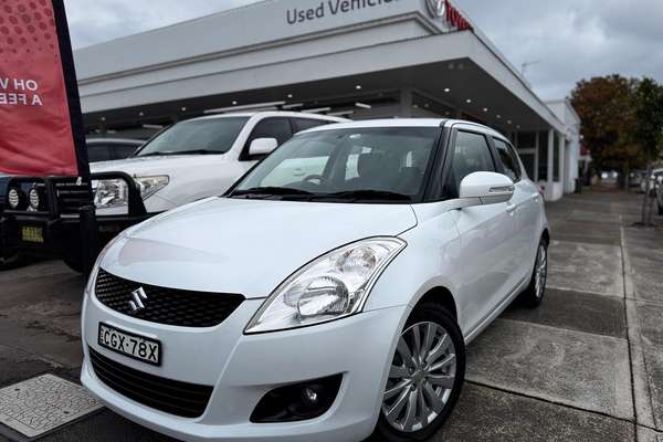 2012 Suzuki Swift GLX FZ