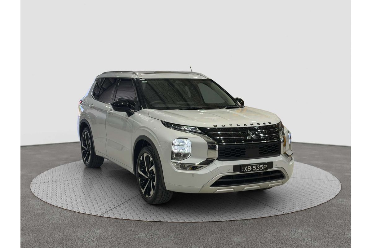 2024 Mitsubishi Outlander Exceed ZM image 8