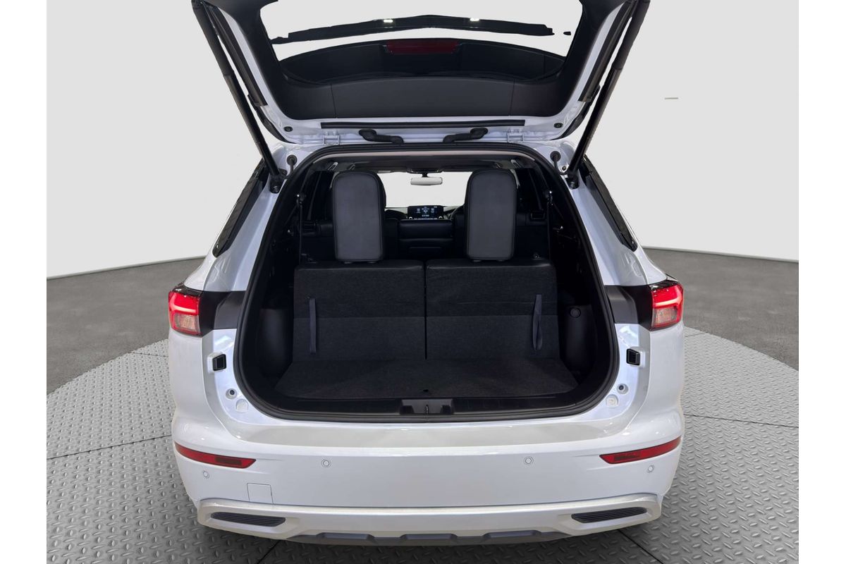2024 Mitsubishi Outlander Exceed ZM image 9