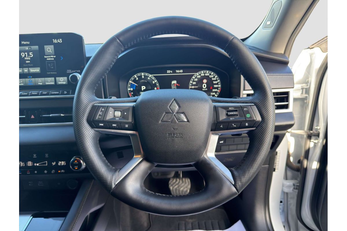 2024 Mitsubishi Outlander Exceed ZM image 17
