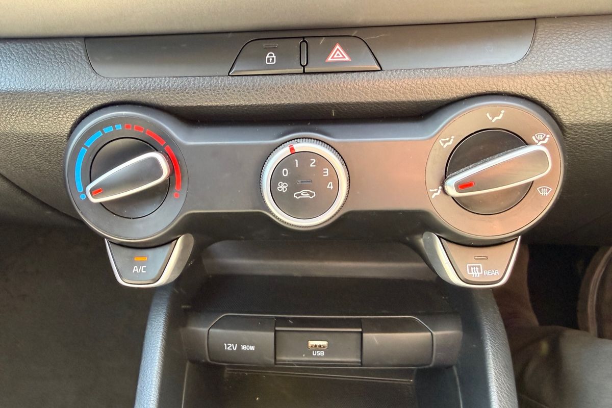 2021 Kia Stonic S YB