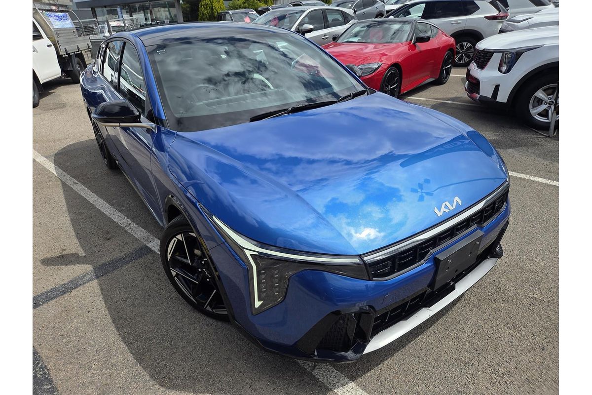 2025 Kia K4 GT-Line CL4m