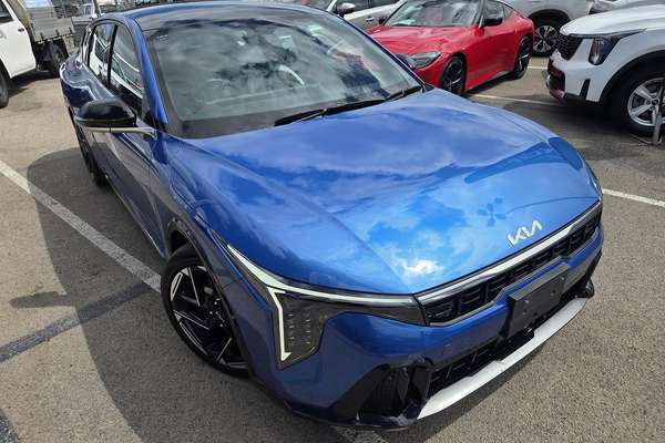 2025 Kia K4 GT-Line CL4m