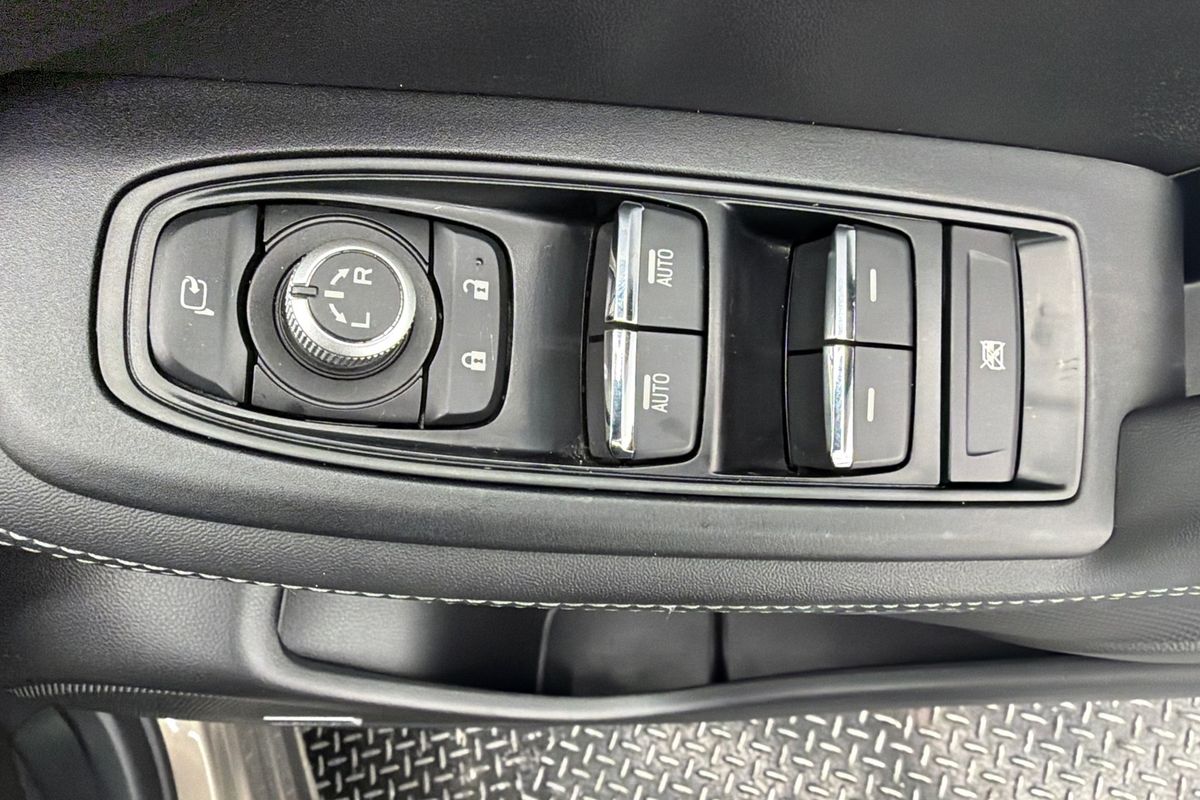 2020 Subaru Forester Hybrid S S5