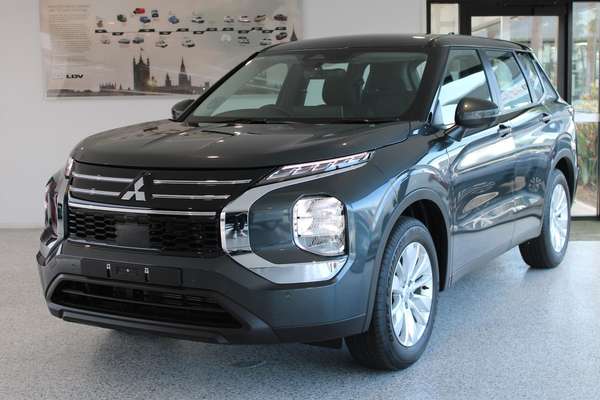 2025 Mitsubishi Outlander ES ZM