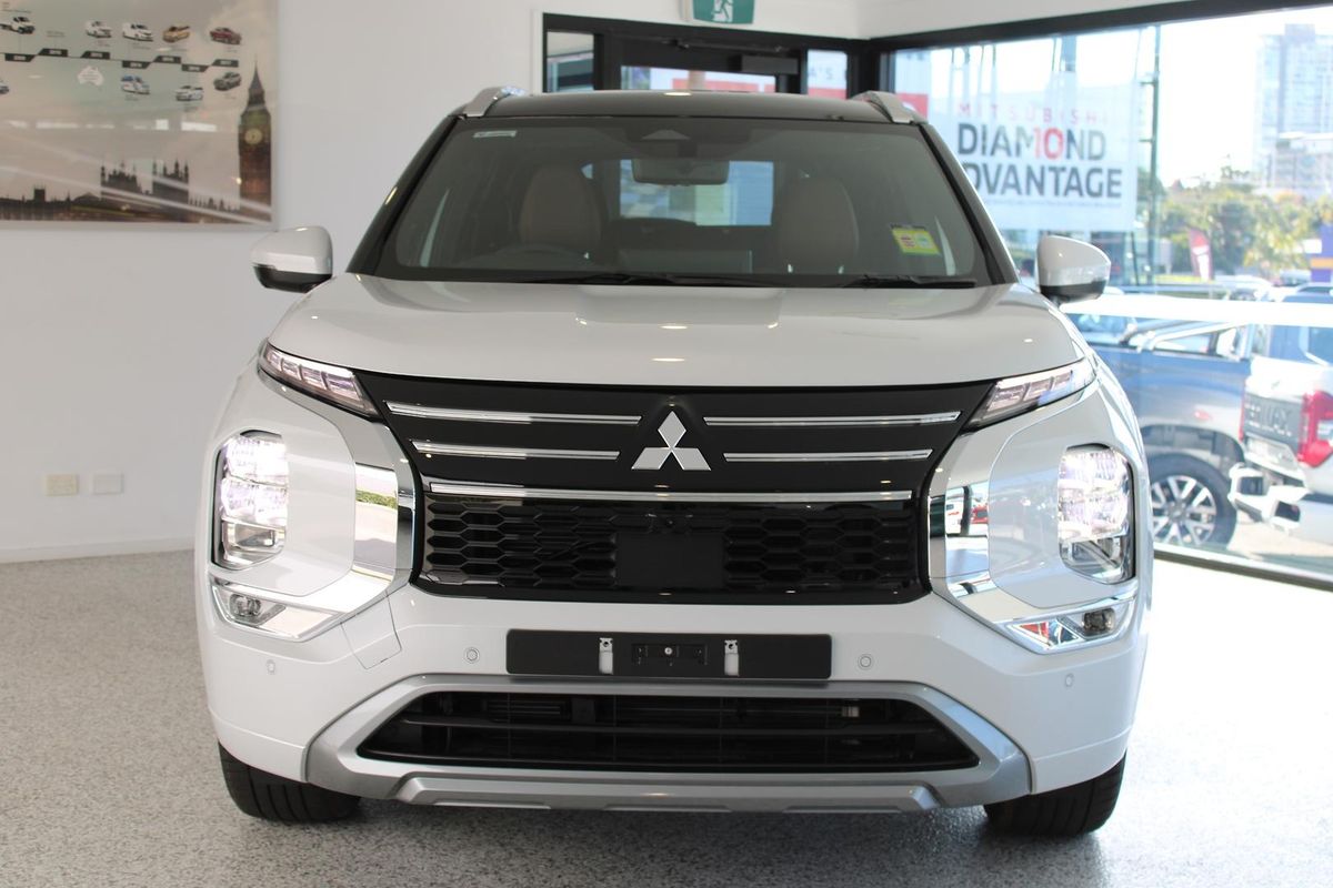2025 Mitsubishi Outlander Exceed Tourer ZM