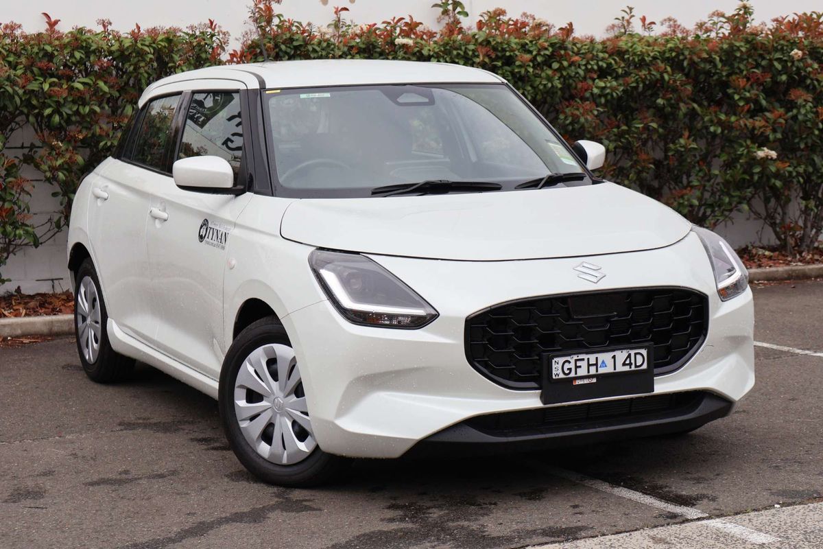 2025 Suzuki Swift Hybrid UZ