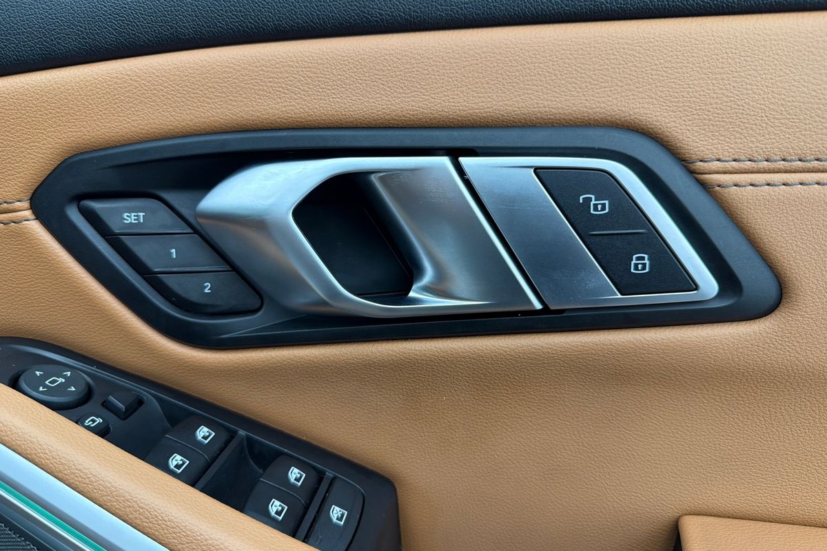 2020 BMW 3 Series 330i Luxury Line G20