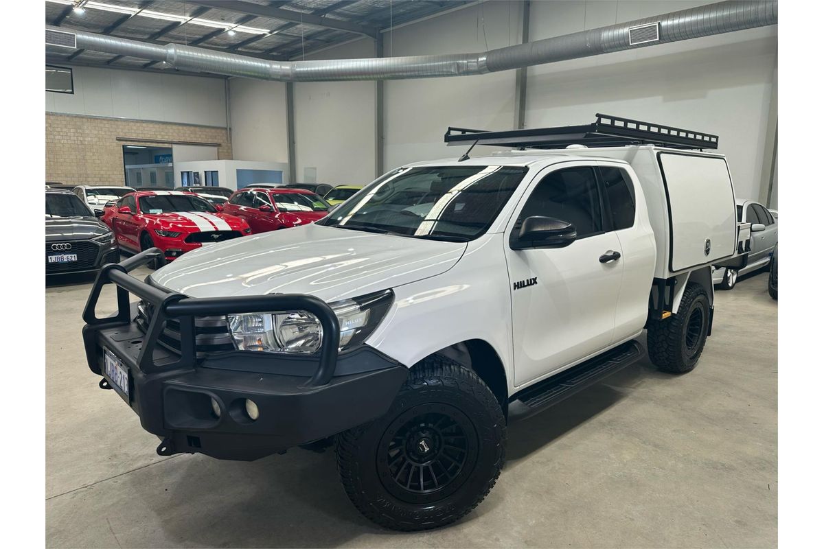 2018 Toyota Hilux SR GUN126R 4X4