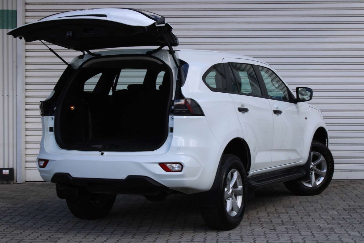 2025 Isuzu MU-X LS-M