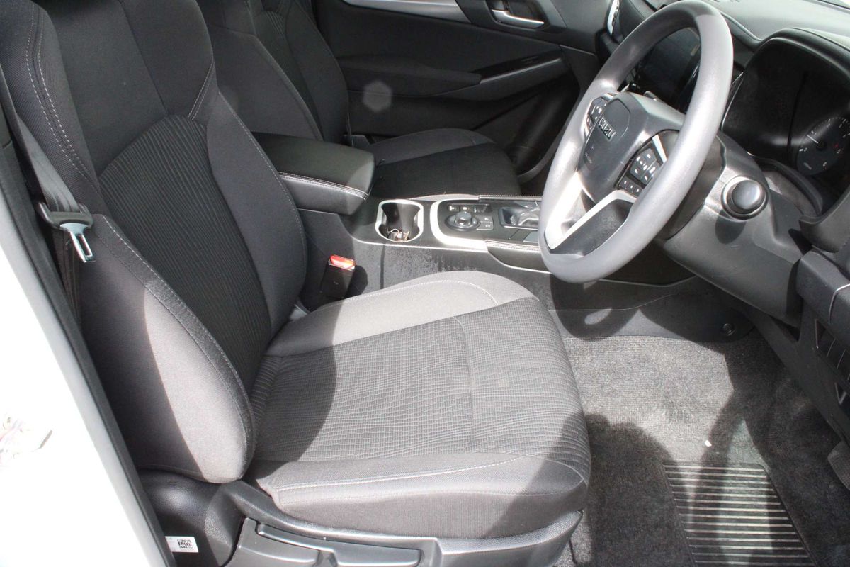 2025 Isuzu MU-X LS-M